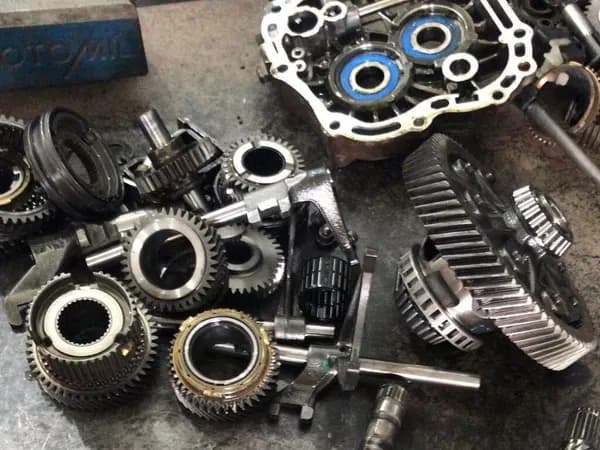 Imagem técnica sobre câmbio manual na BRUCAR DIESEL